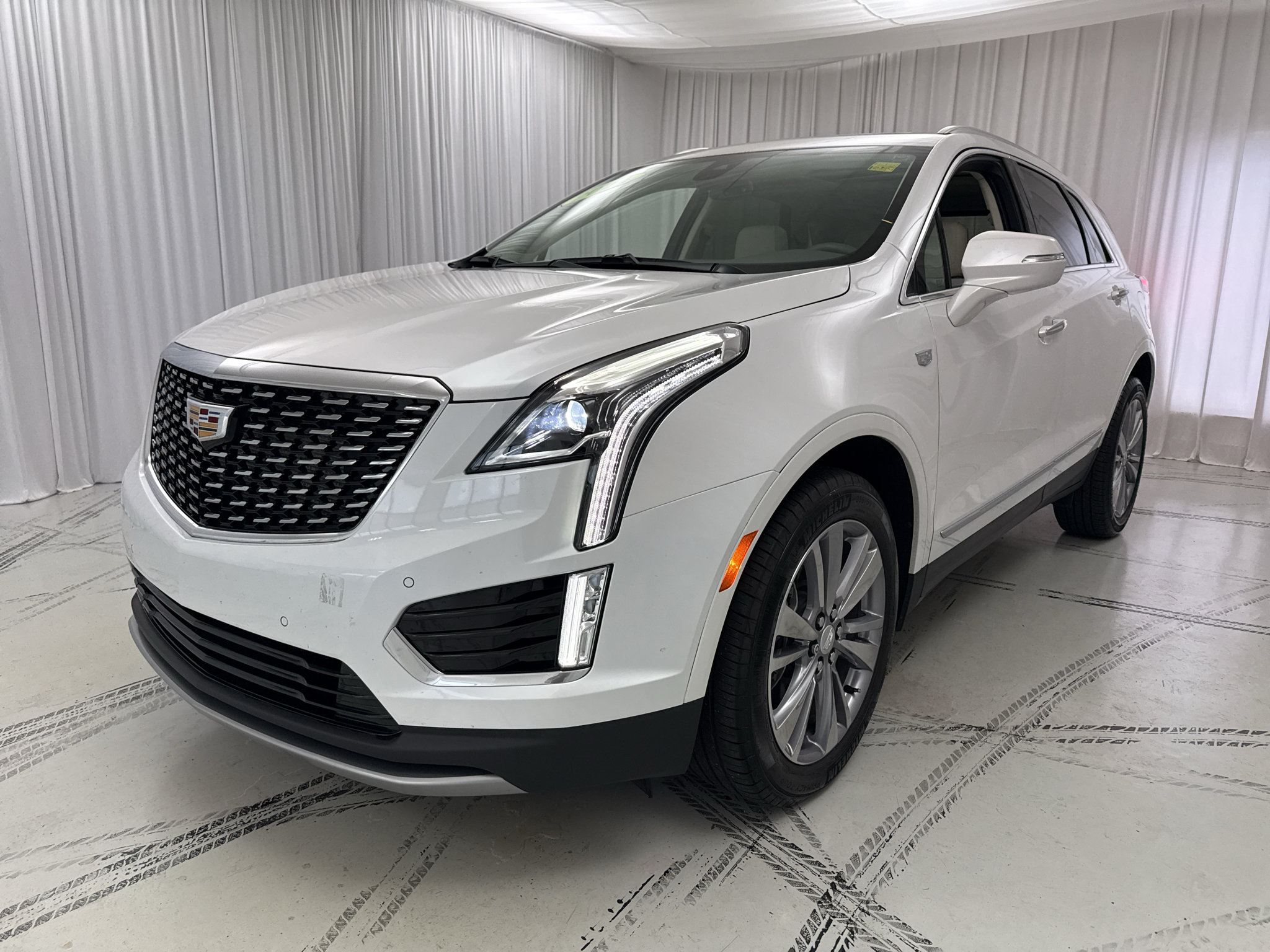 Used 2024 Cadillac XT5 Premium Luxury FWD image 4