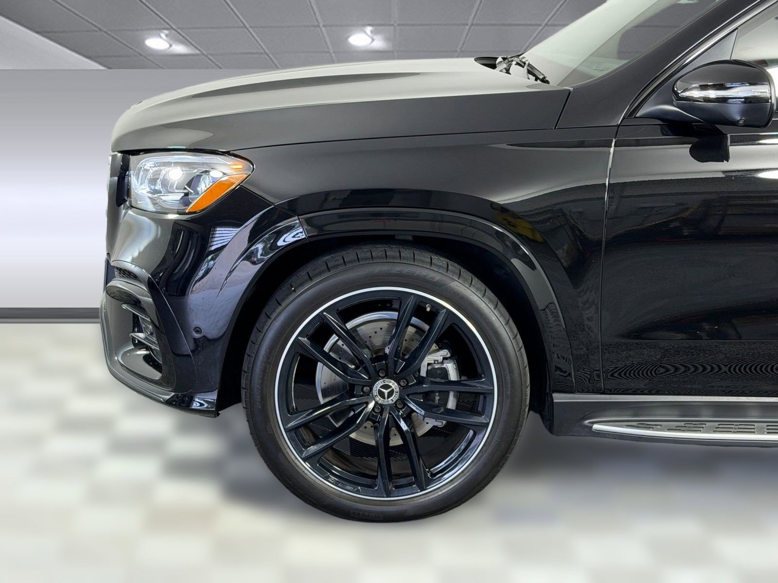 Used 2025 Mercedes-Benz GLS 580 4MATIC image 22