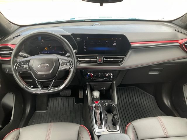 Used 2025 Chevrolet TrailBlazer RS w/ Driver Confidence Package AWD/4WD image 4
