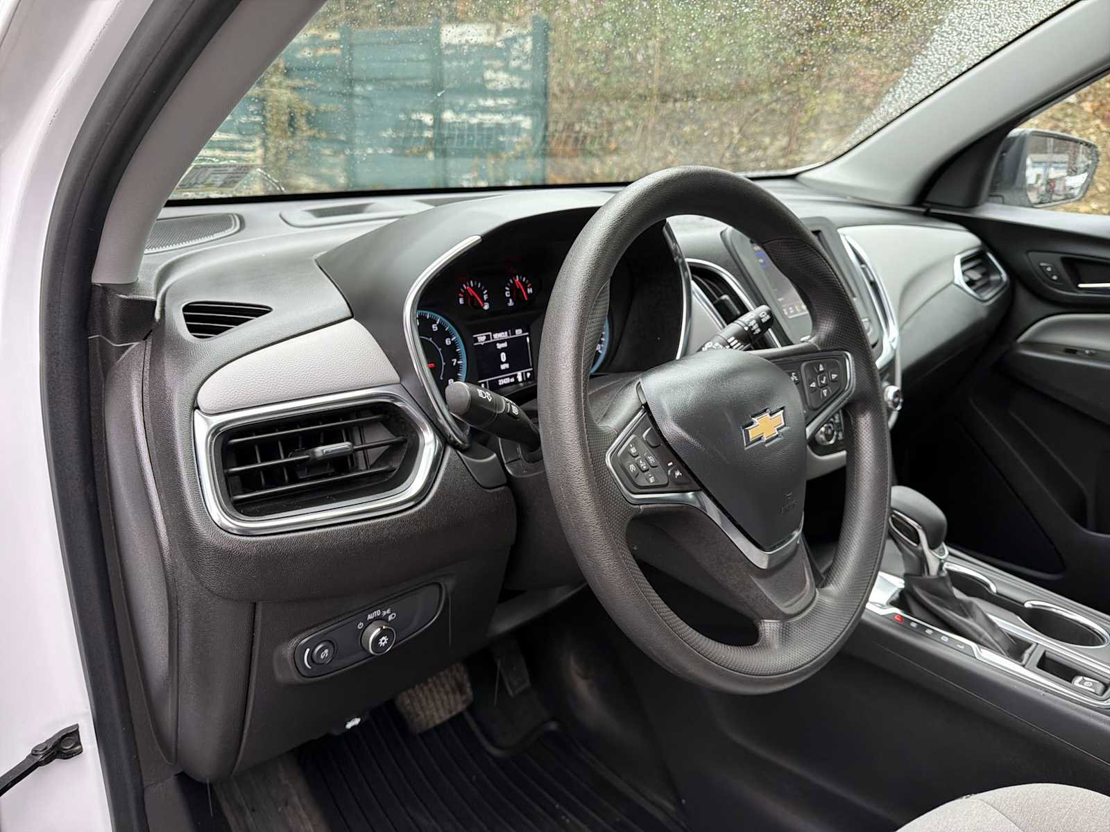 Certified 2024 Chevrolet Equinox LS w/ Sport Edition image 10