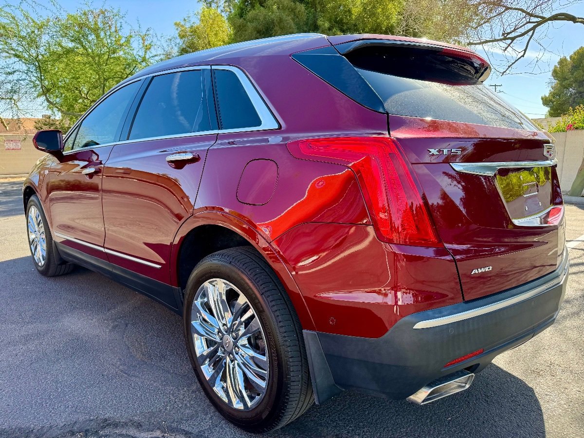 Used 2018 Cadillac XT5 Premium Luxury w/ Driver Assist Package AWD/4WD image 9