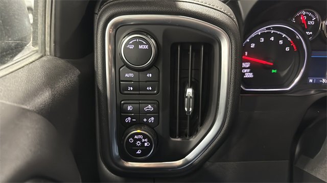 Used 2020 Chevrolet Silverado 1500 LT Trail Boss image 20