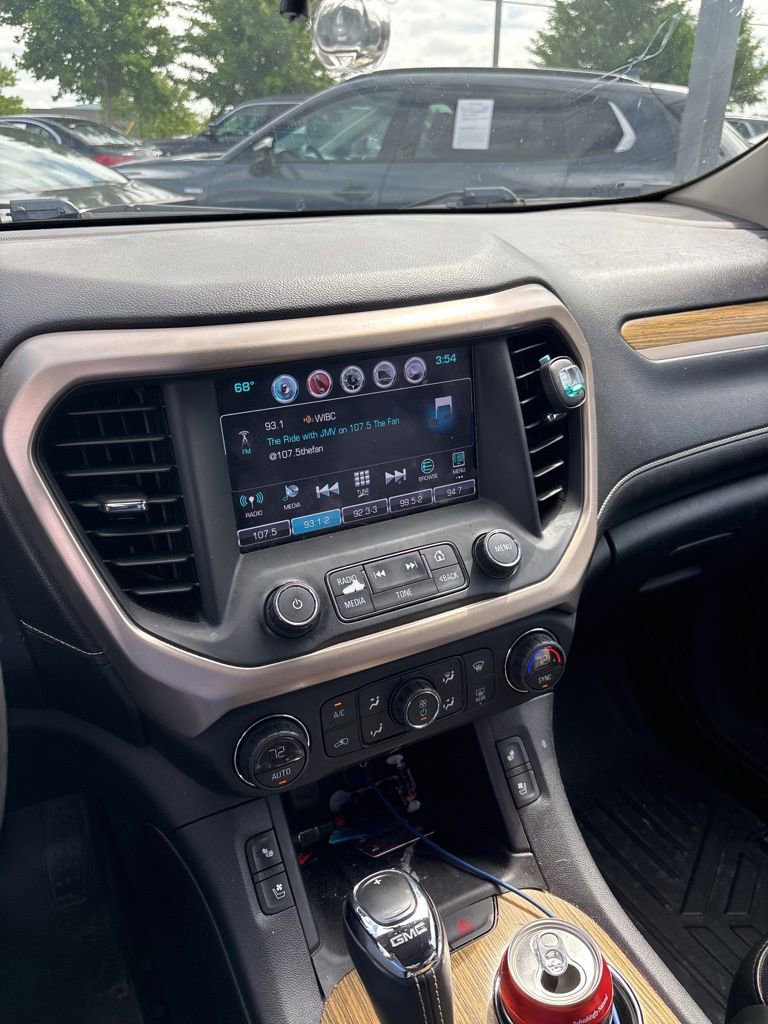 Used 2017 GMC Acadia Denali w/ Technology Package AWD/4WD image 8