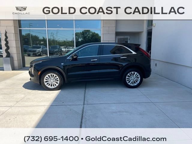 Certified 2024 Cadillac XT4 Luxury w/ Cold Weather Package FWD image 2