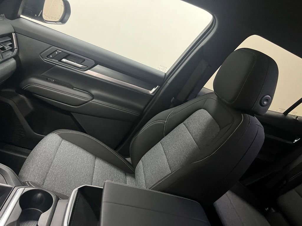 New 2025 GMC Terrain Elevation image 20