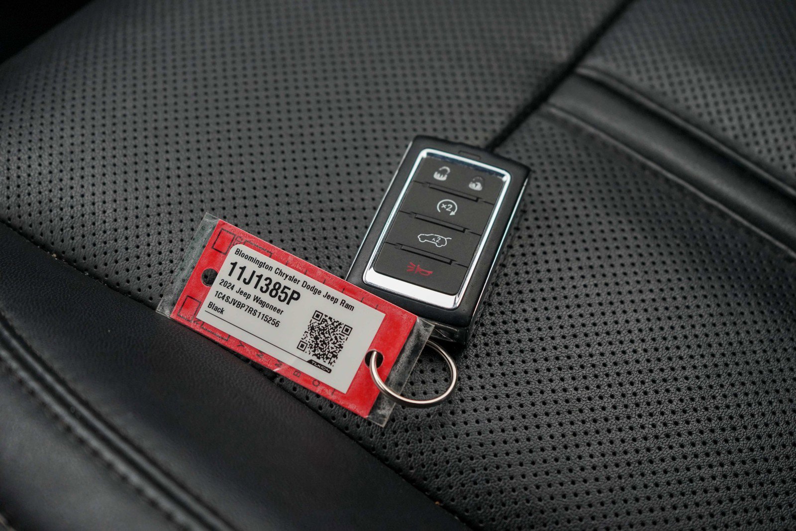 Used 2024 Jeep Wagoneer Series II w/ Flexible Seating Group image 27