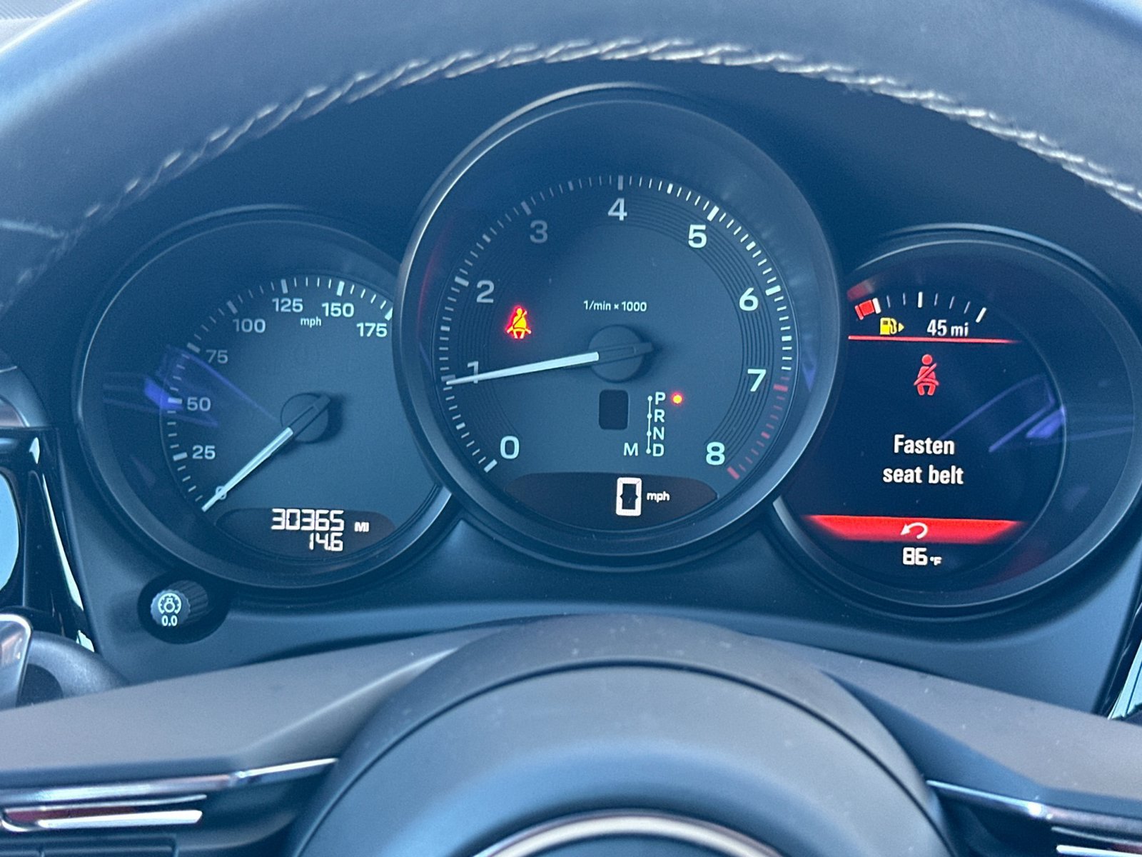 Certified 2023 Porsche Macan AWD/4WD image 16