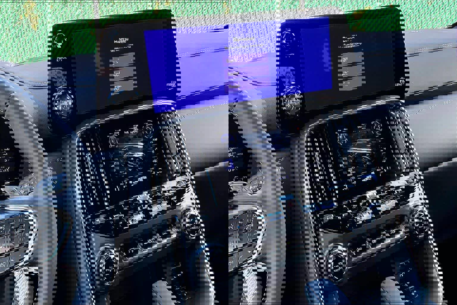 New 2026 Lexus LX 700h Overtrail image 9