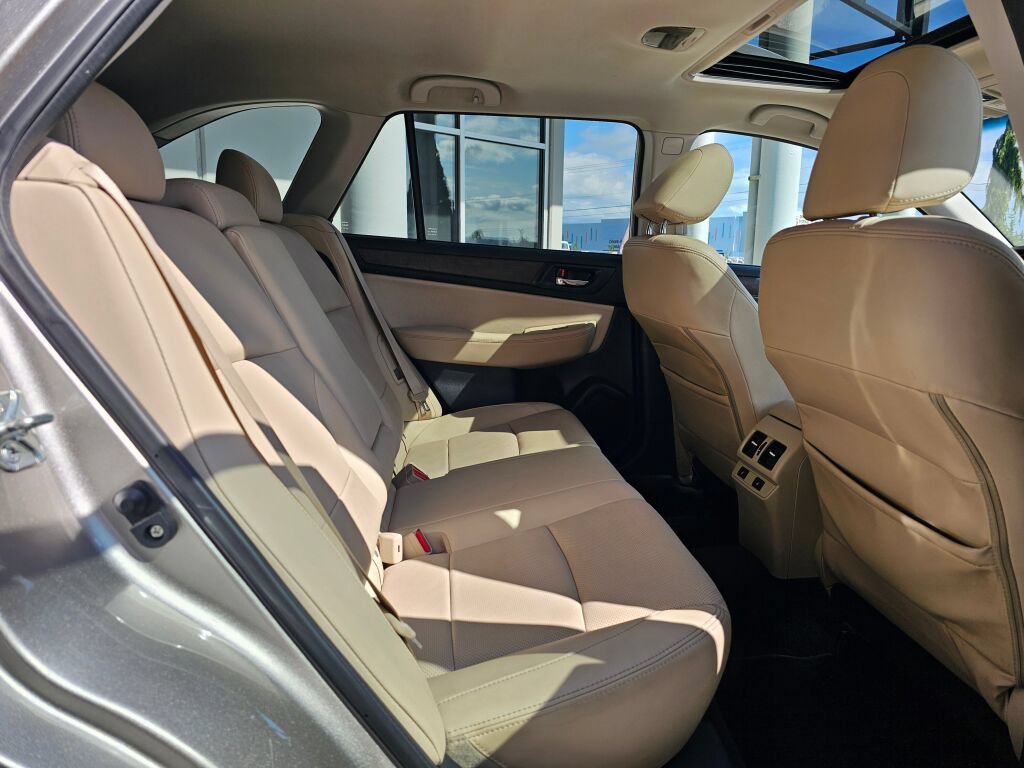 Used 2015 Subaru Outback 3.6R Limited AWD/4WD image 13