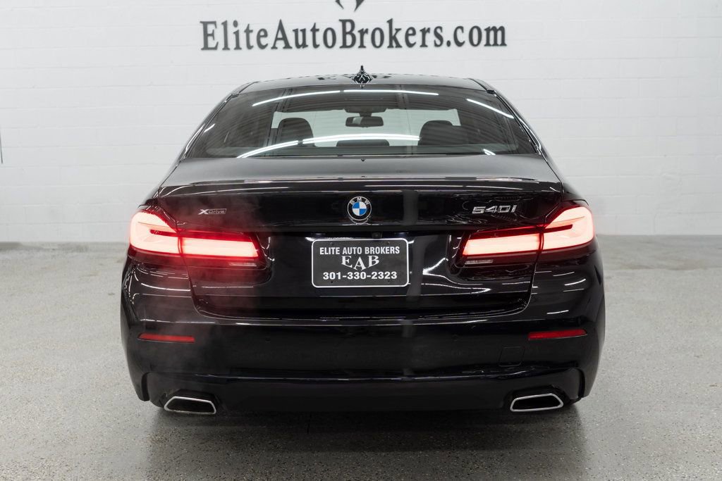 Used 2023 BMW 540i xDrive w/ Premium Package AWD/4WD image 4