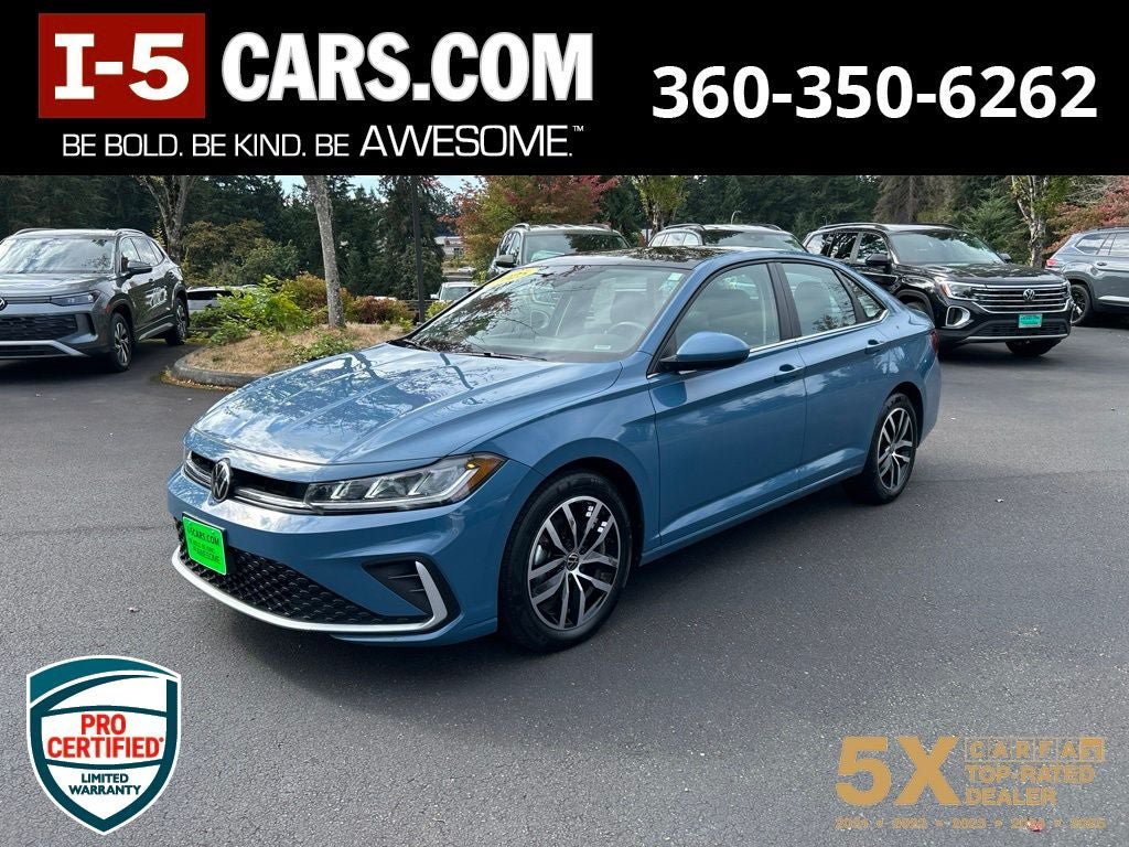 Used 2025 Volkswagen Jetta SE FWD image 1