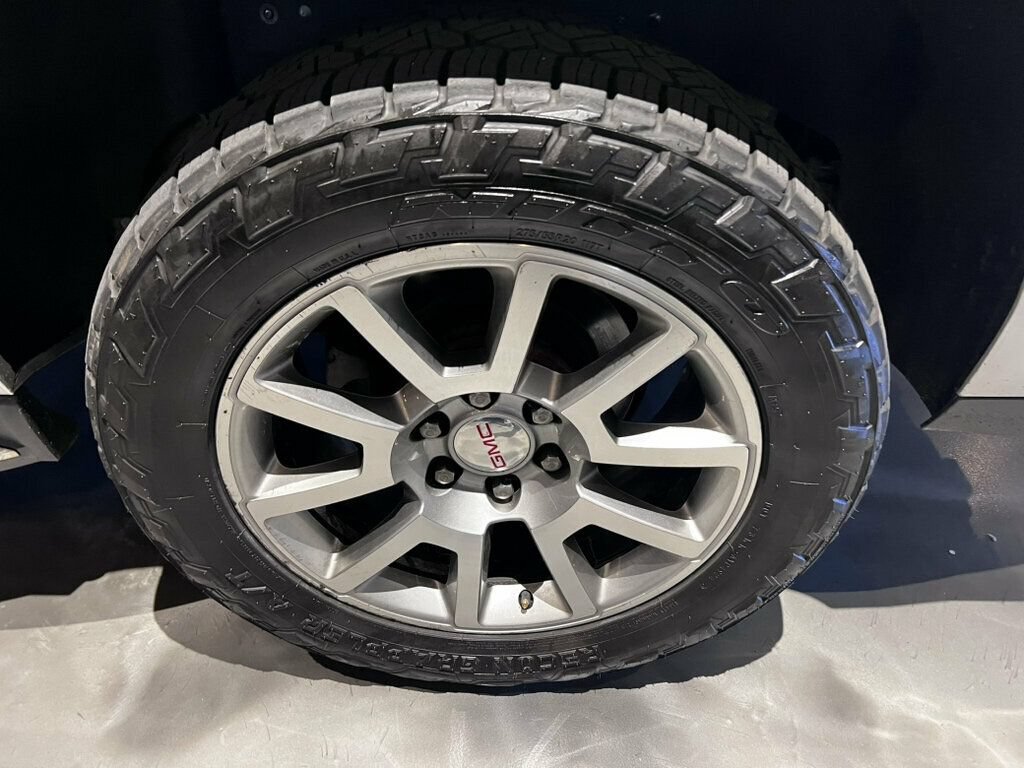 Used 2020 GMC Yukon XL Denali AWD/4WD image 28
