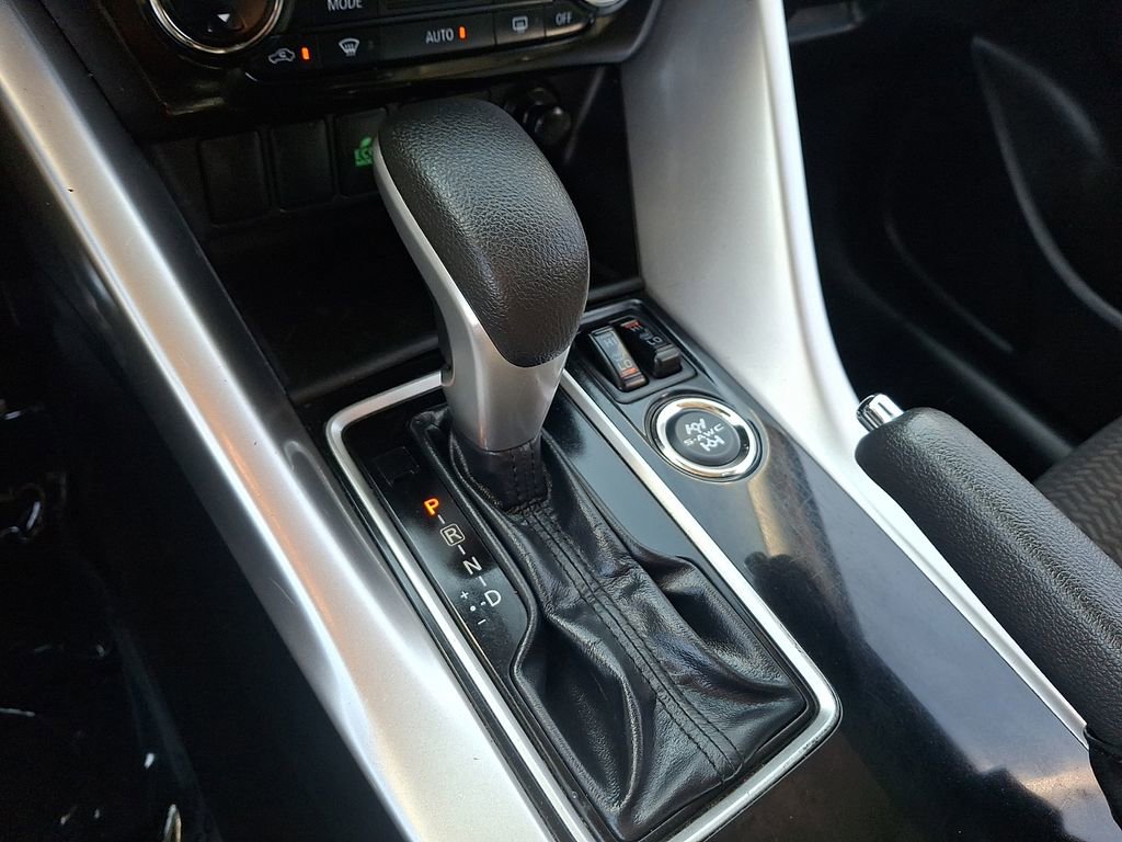 Used 2024 Mitsubishi Eclipse Cross AWD image 17