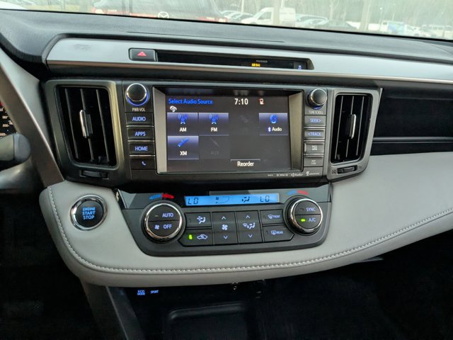 Used 2016 Toyota RAV4 XLE image 10