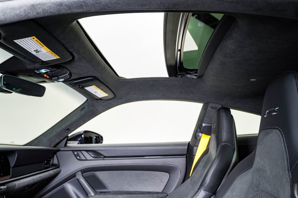 Certified 2025 Porsche 911 Carrera GTS image 19