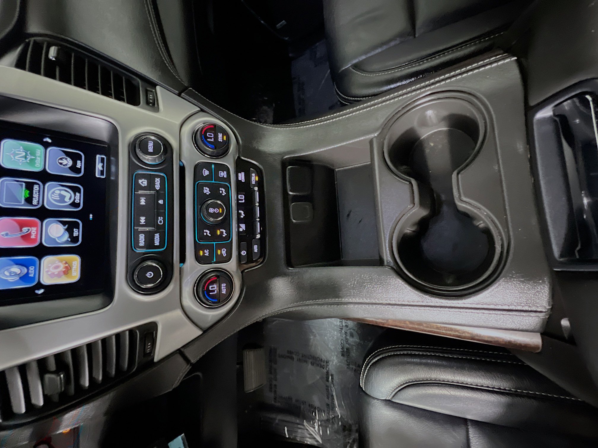 Used 2019 GMC Yukon XL SLE w/ SLE Value Package image 24