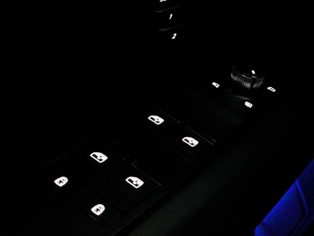 Certified 2024 Audi RS e-tron GT w/ Carbon Performance Package image 12