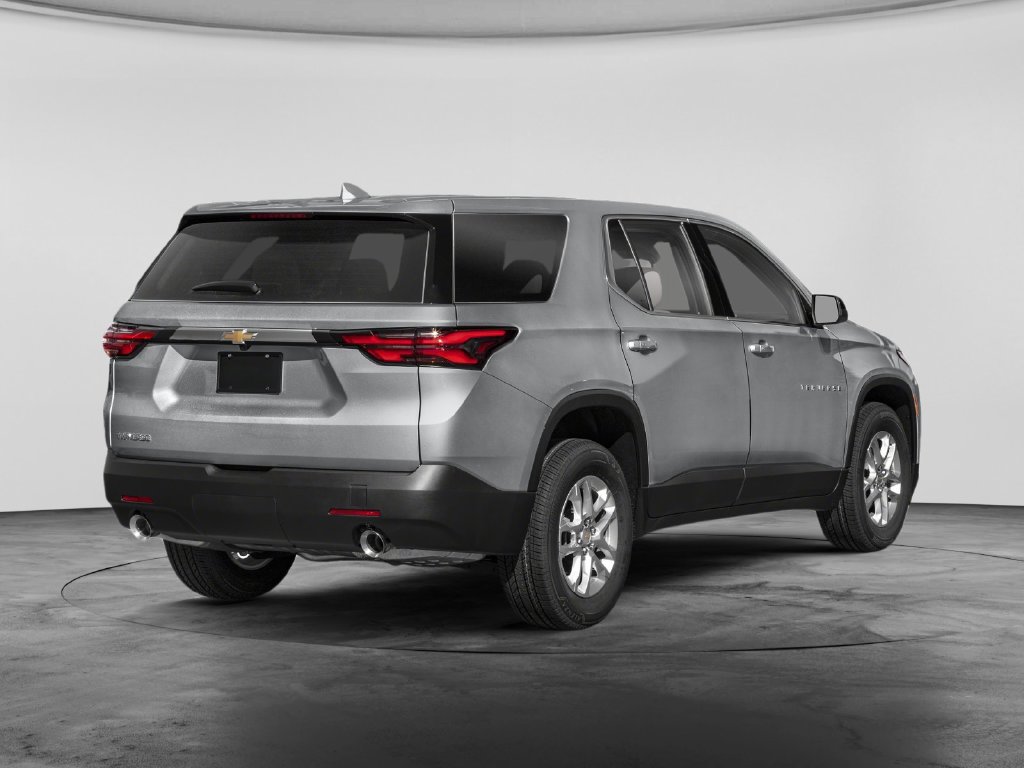 Used 2023 Chevrolet Traverse LT w/ LPO, Floor Liner Package AWD/4WD image 2
