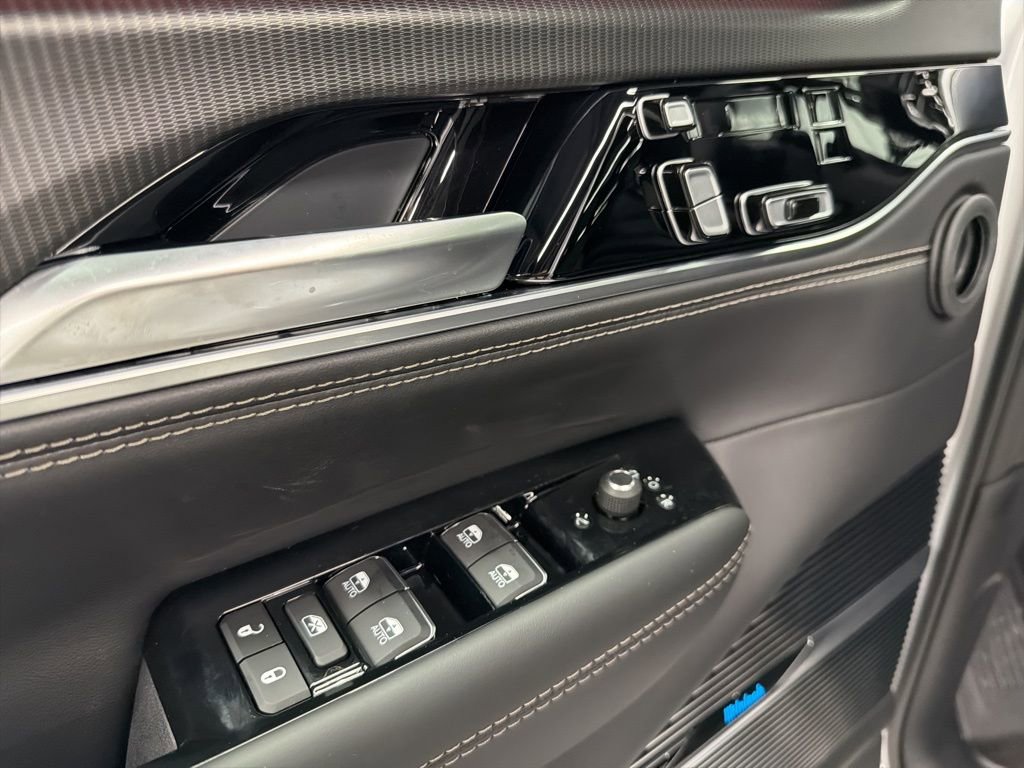 New 2026 Jeep Grand Wagoneer Summit w/ Rear Seat Video Group I image 26