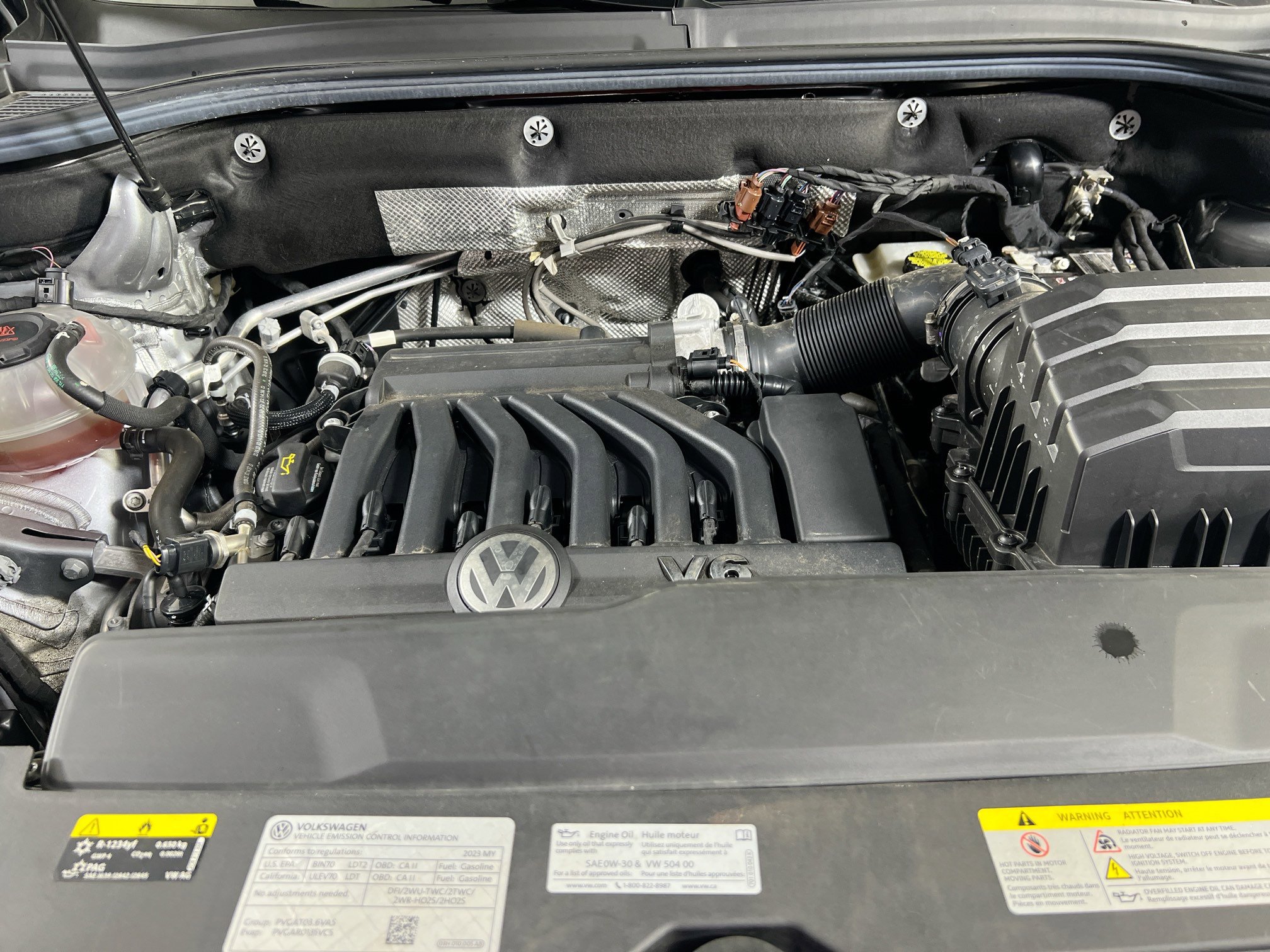 Used 2023 Volkswagen Atlas SEL R-Line image 32