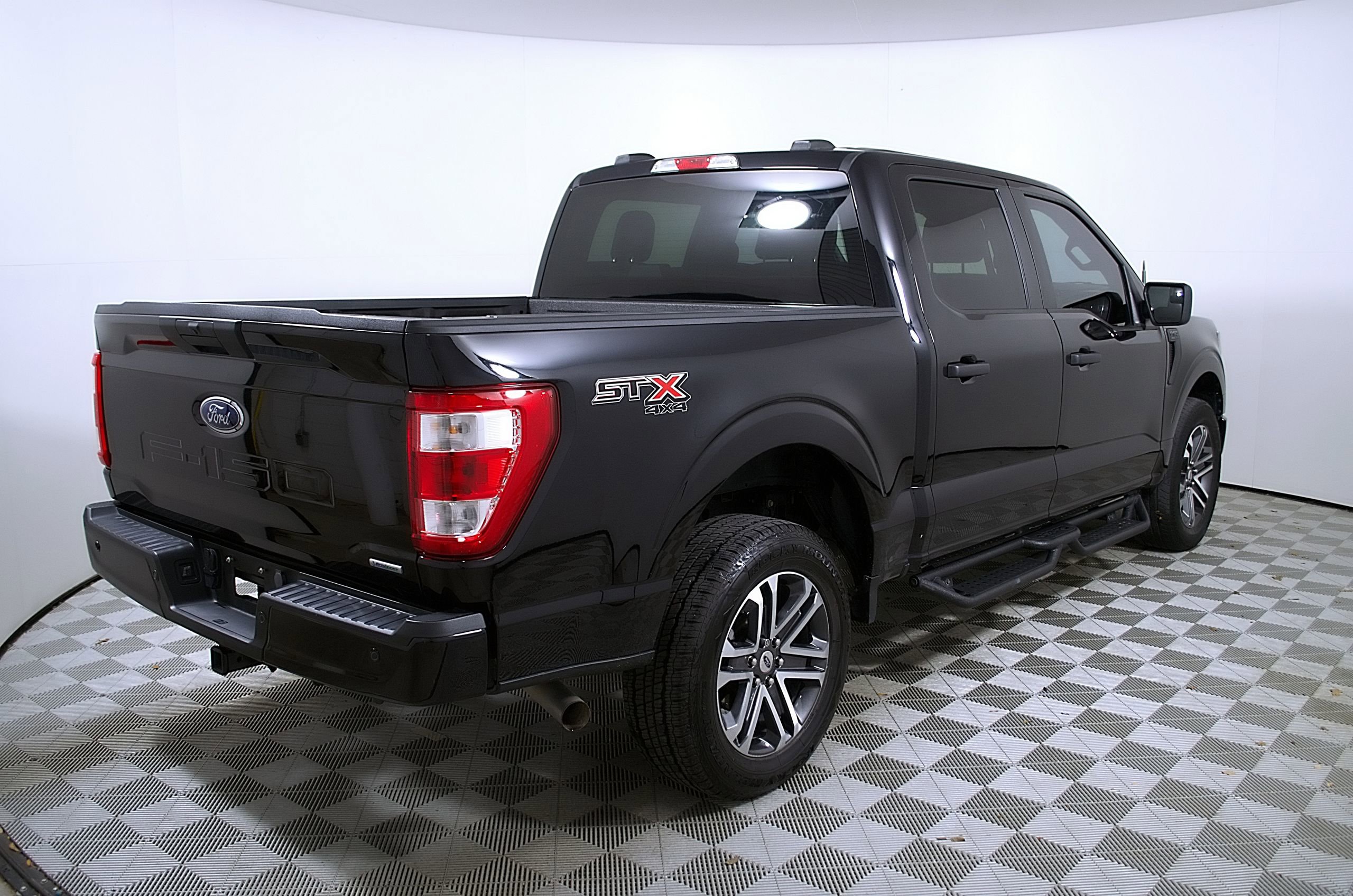 Used 2023 Ford F150 XL w/ STX Appearance Package AWD/4WD image 8