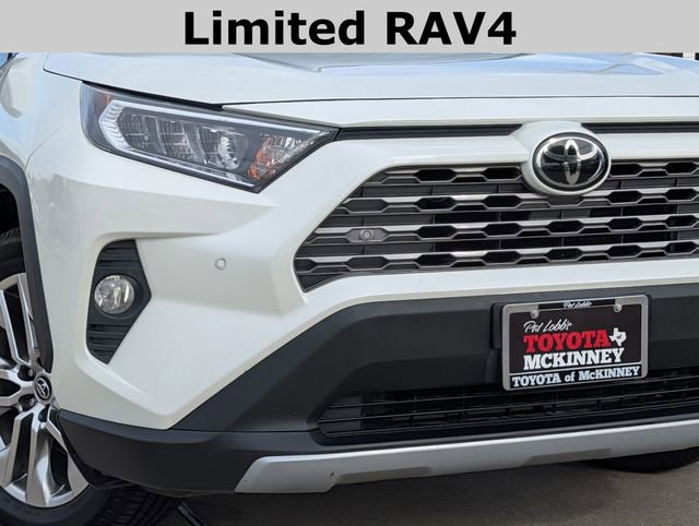 Used 2019 Toyota RAV4 Limited w/ Cold Weather Package FWD image 3