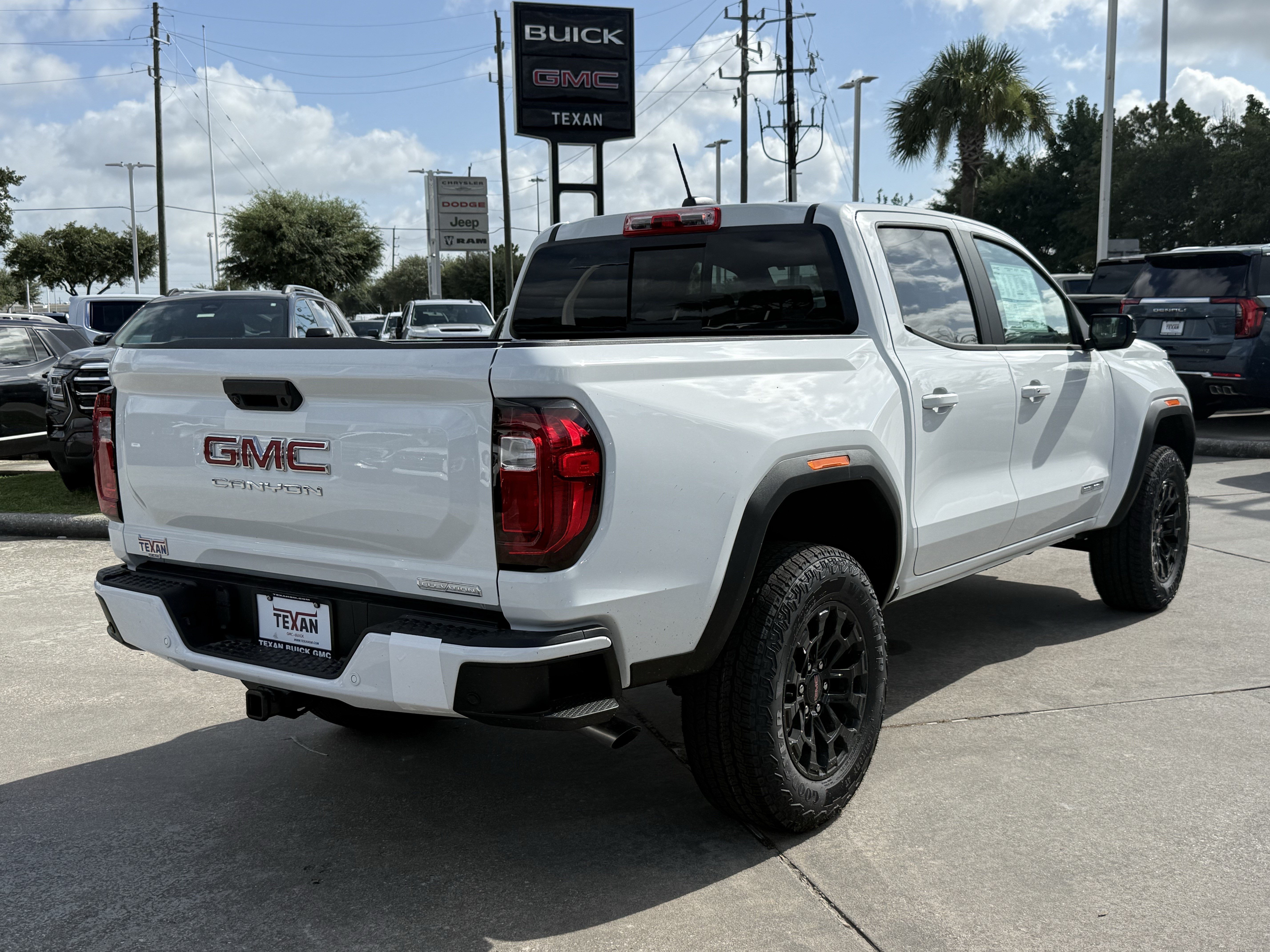 New 2026 GMC Canyon Elevation w/ Convenience Package RWD image 5
