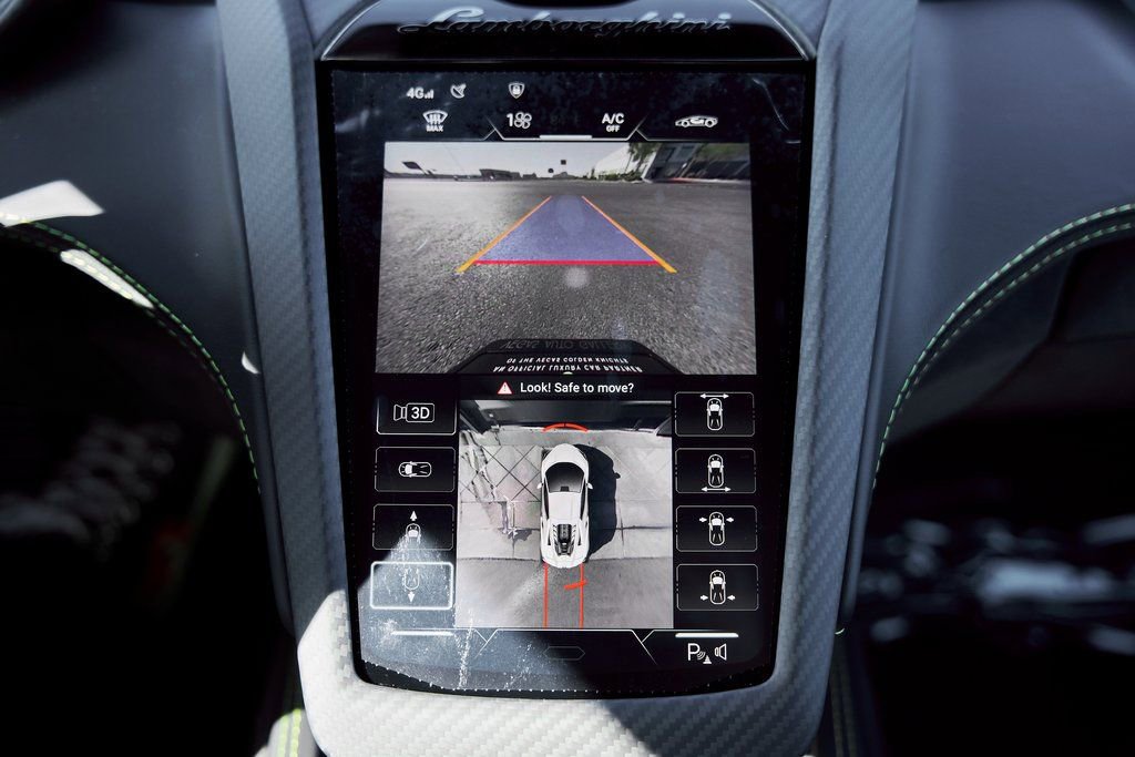Used 2025 Lamborghini Revuelto AWD/4WD image 73