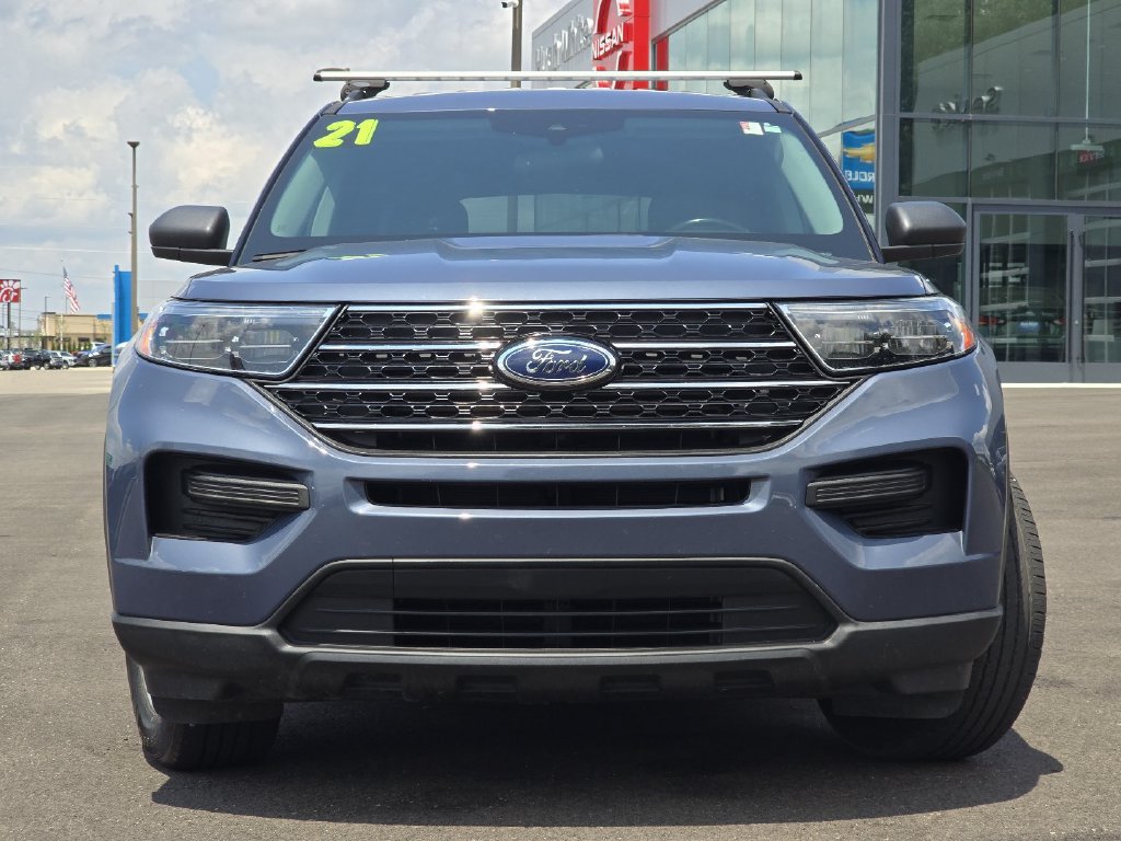 Used 2021 Ford Explorer XLT w/ Class III Trailer Tow Package AWD/4WD image 11