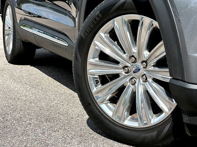 Used 2023 Ford Explorer Limited w/ Limited Technology Package image 2