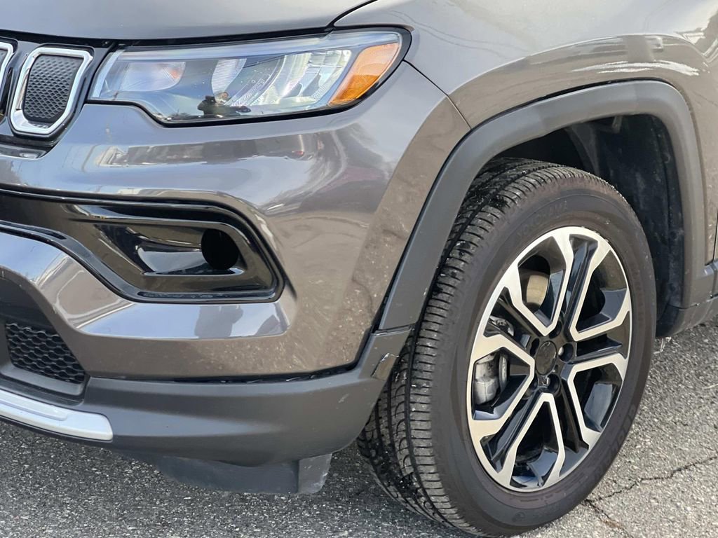 Used 2022 Jeep Compass Limited image 8