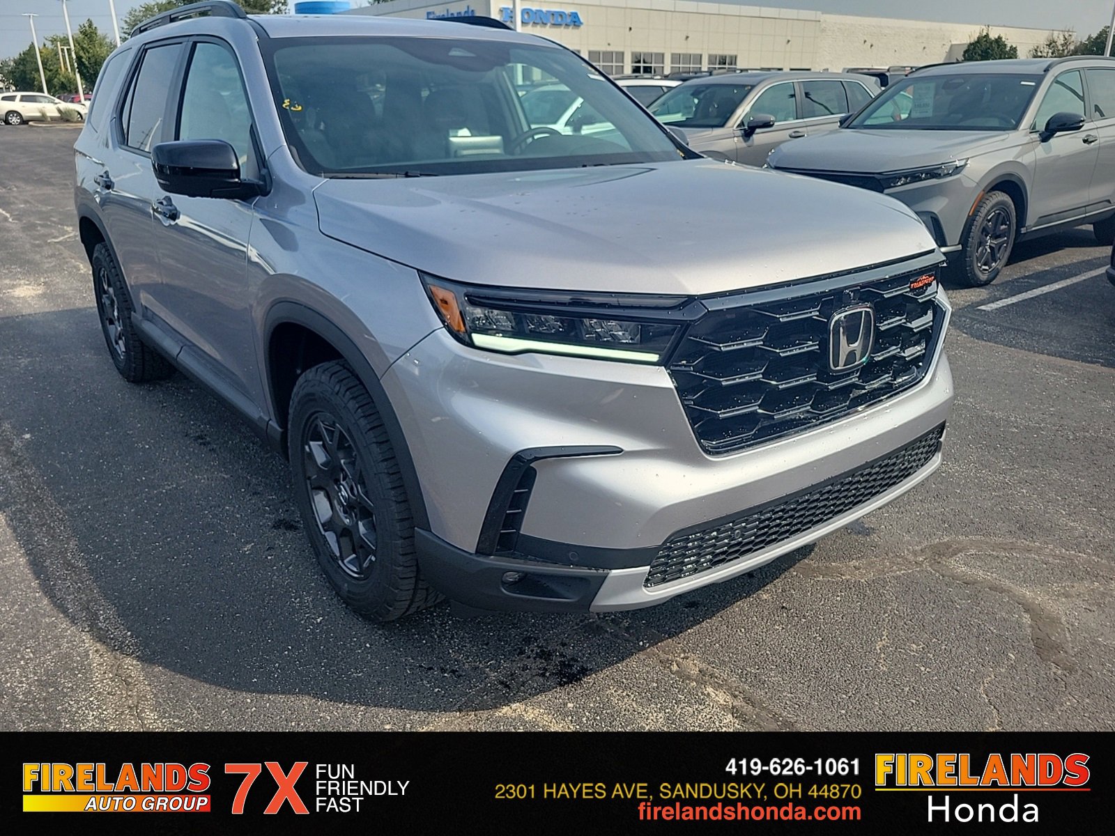 New 2025 Honda Pilot TrailSport image 2