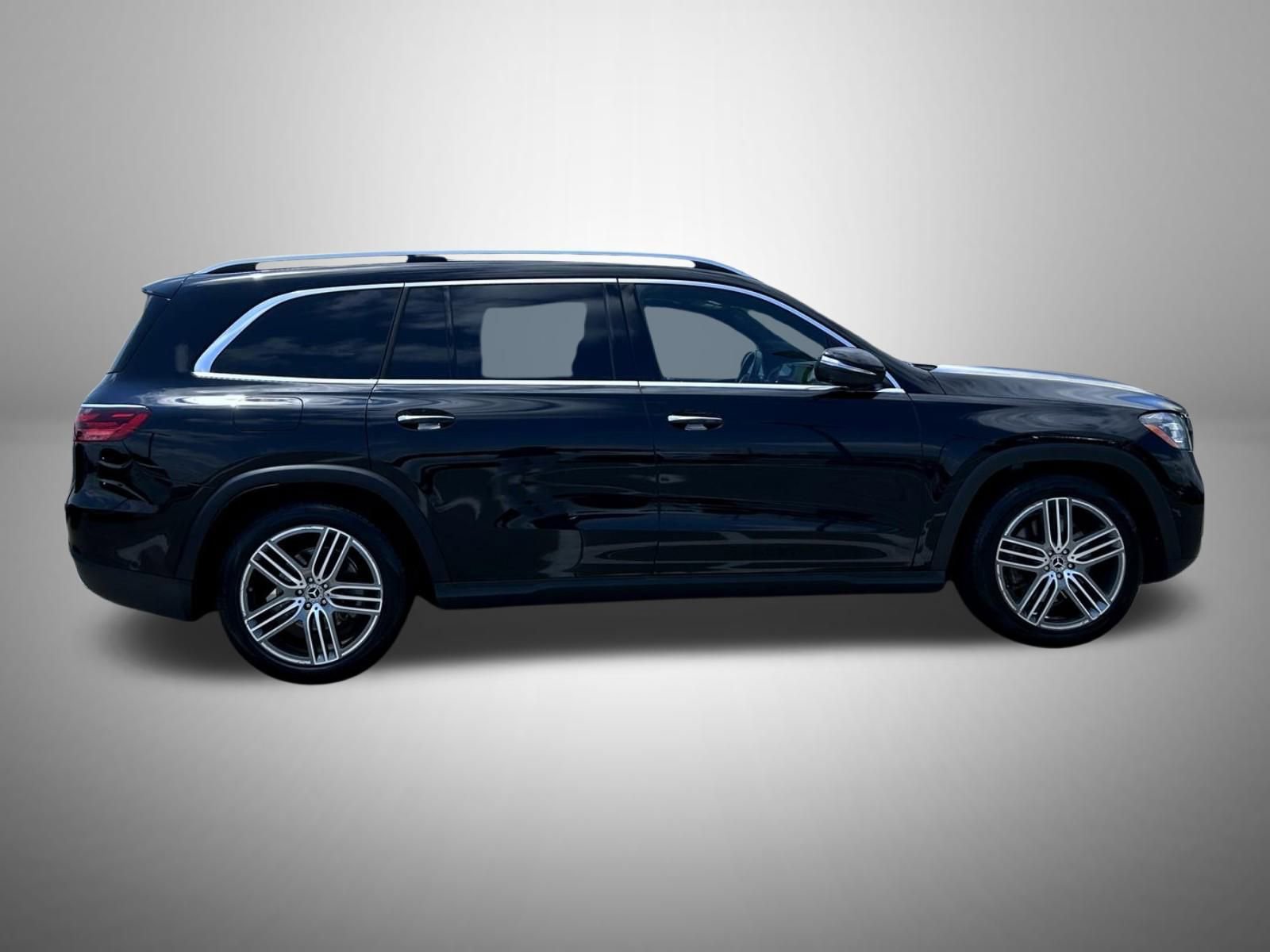 Used 2024 Mercedes-Benz GLS 450 4MATIC image 4