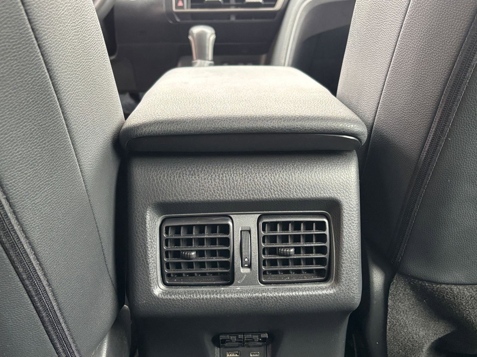 Used 2025 Toyota Camry SE image 24