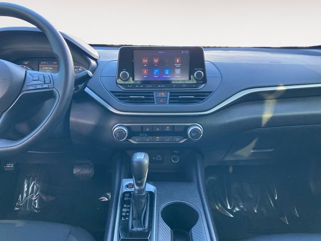 Used 2024 Nissan Altima 2.5 S image 11