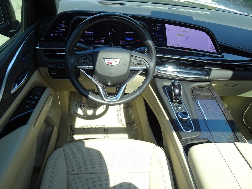 Used 2022 Cadillac Escalade ESV Premium Luxury image 14