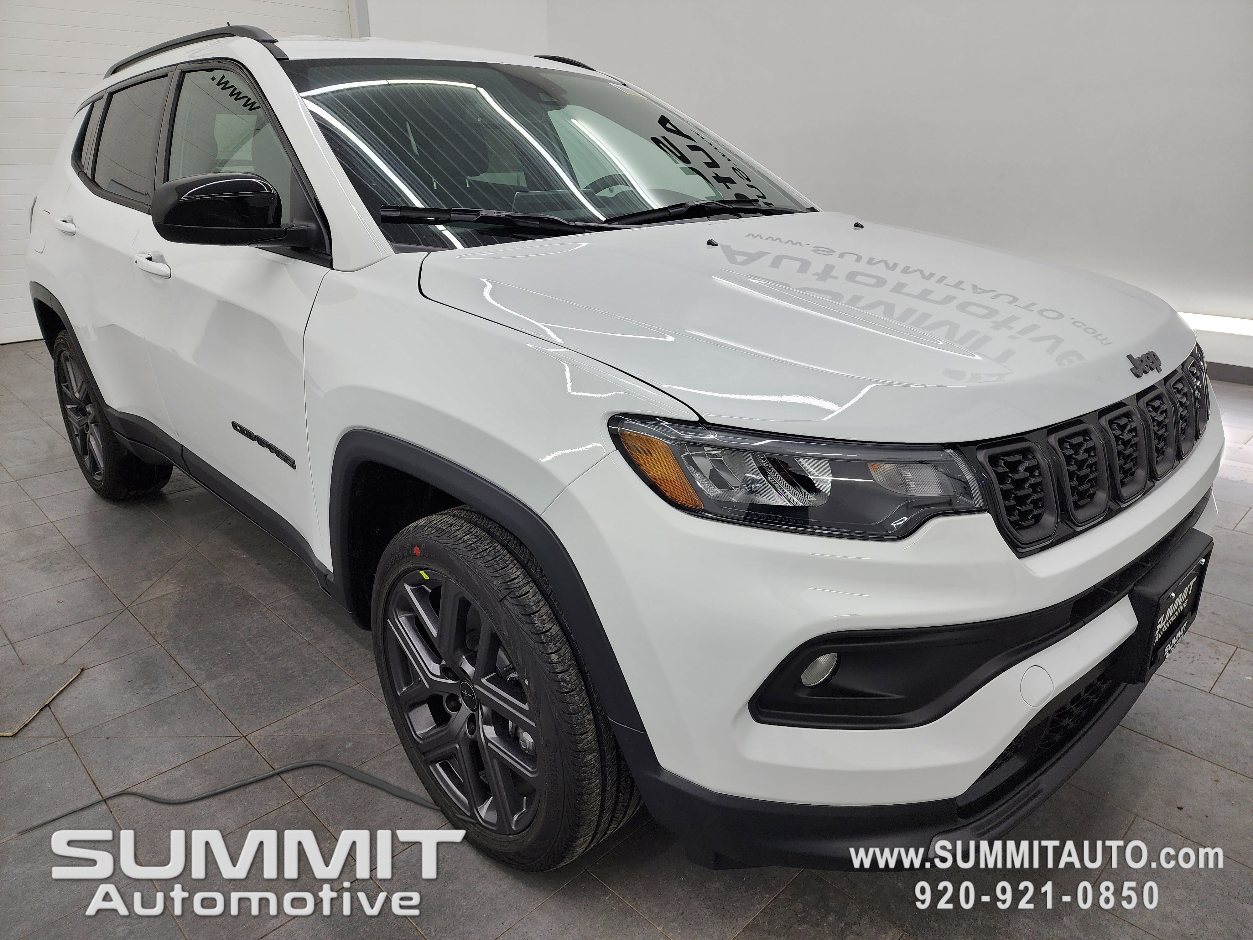 New 2026 Jeep Compass Latitude image 2