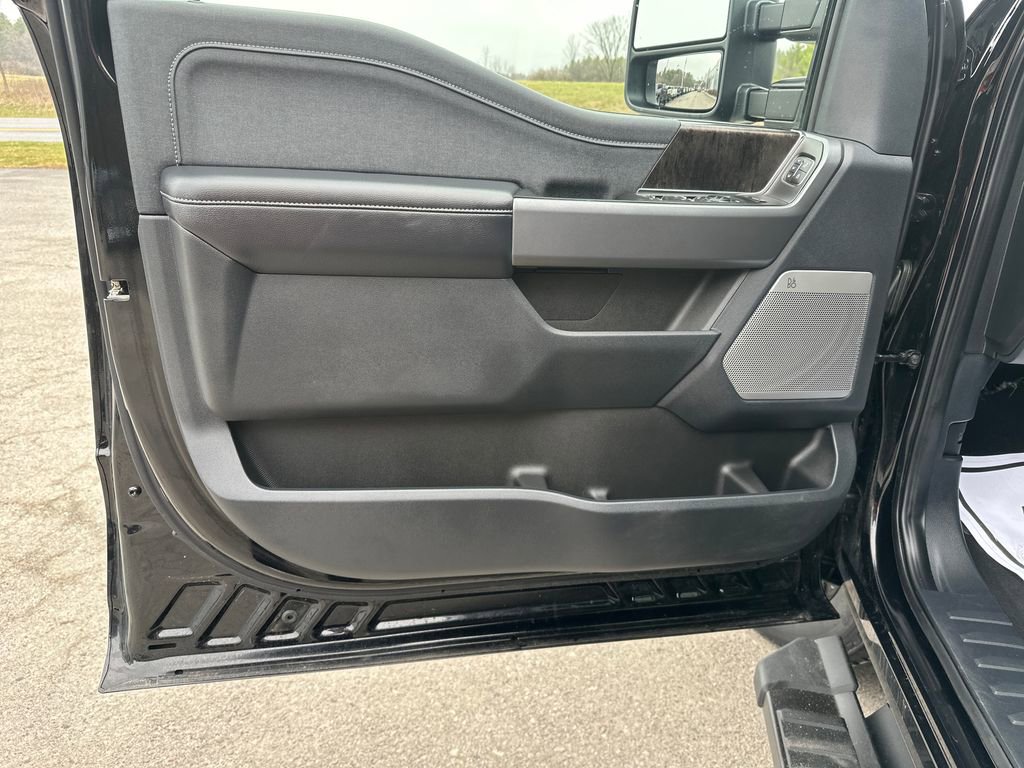 Used 2025 Ford F250 Lariat w/ Lariat Ultimate Package image 10