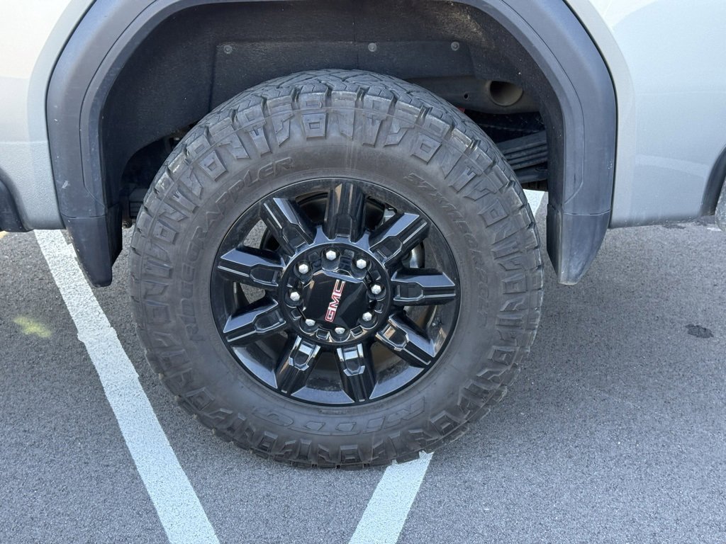 Used 2024 GMC Sierra 2500 AT4 w/ AT4 Preferred Package image 16