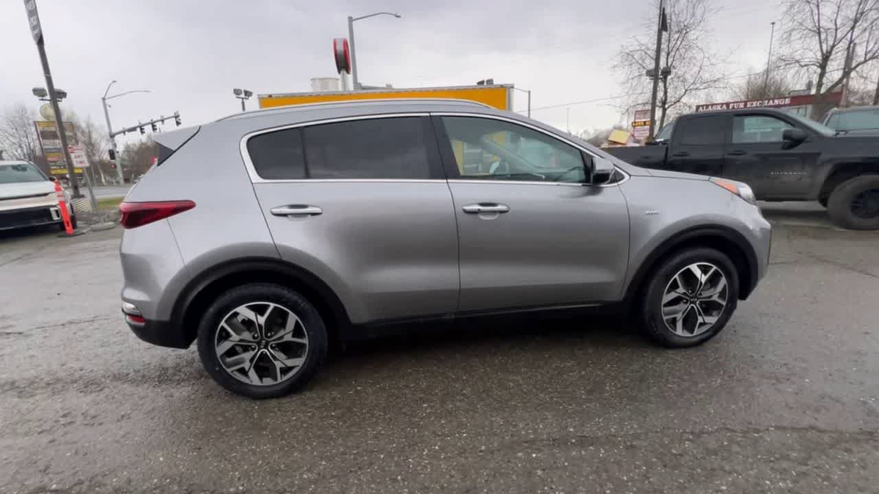 Used 2021 Kia Sportage EX AWD/4WD image 9