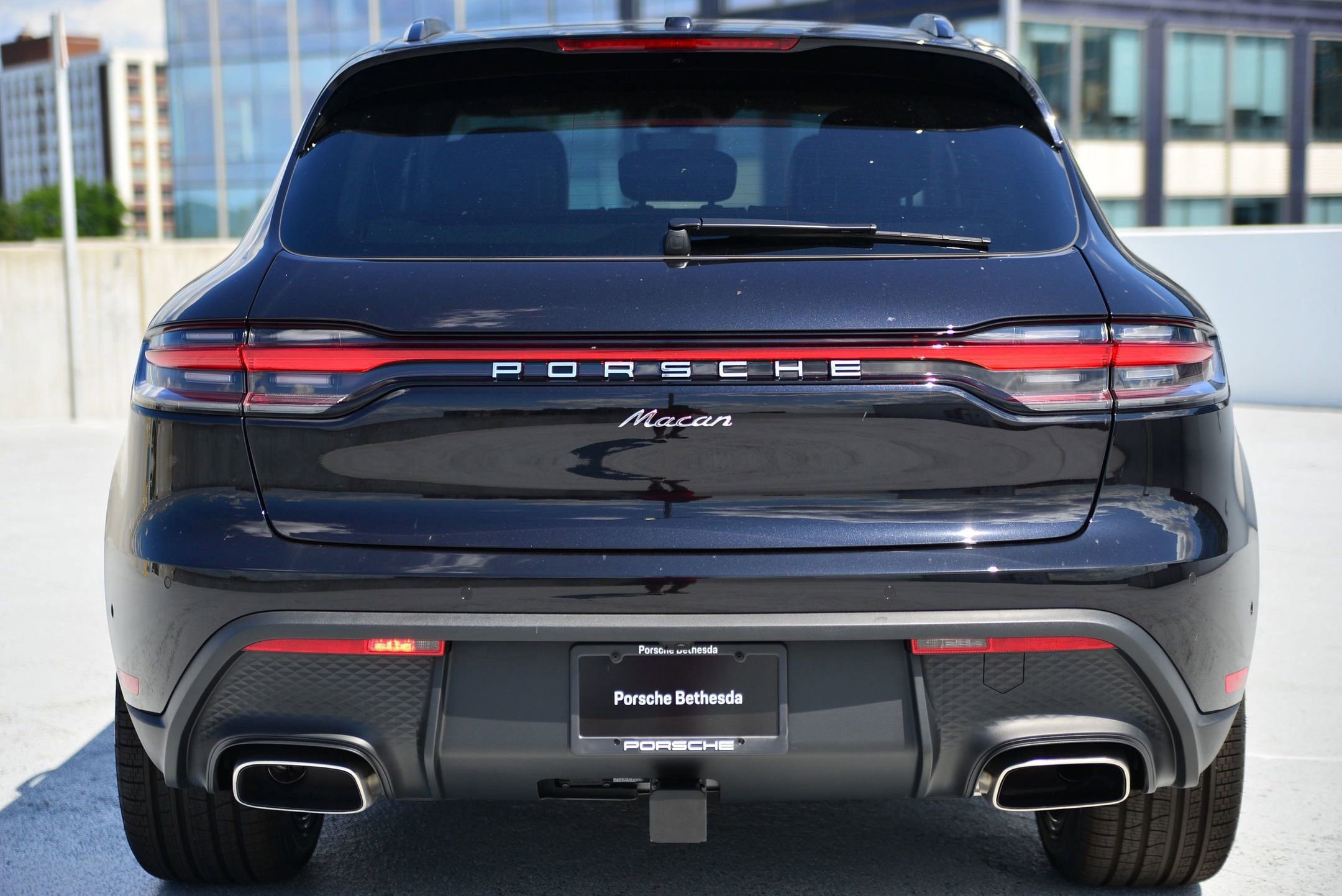 Used 2025 Porsche Macan image 10