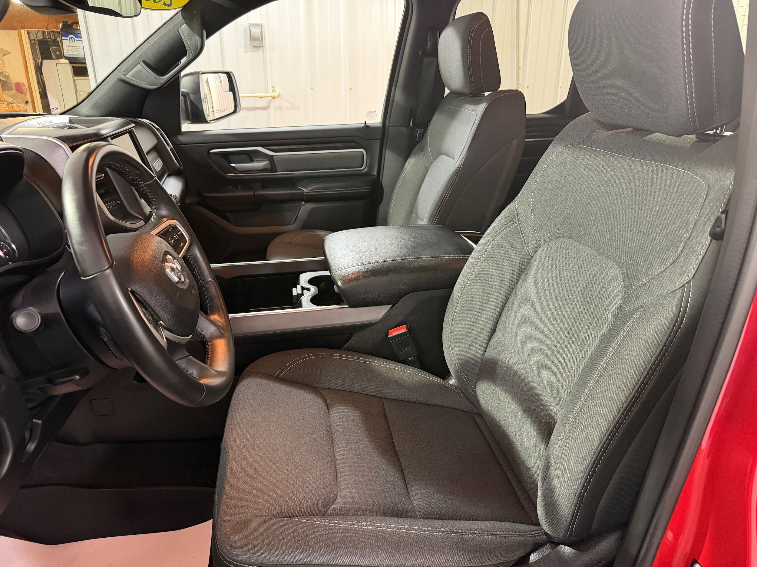 Used 2021 RAM 1500 Big Horn AWD/4WD image 14
