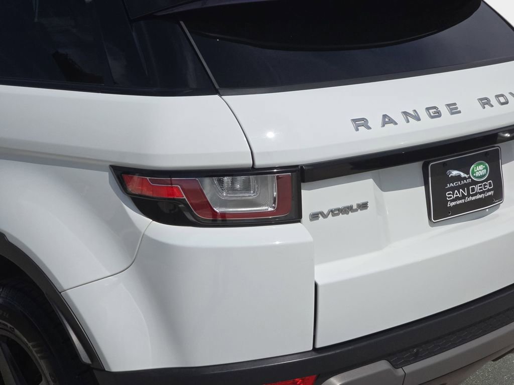 Used 2016 Land Rover Range Rover Evoque SE Premium image 38