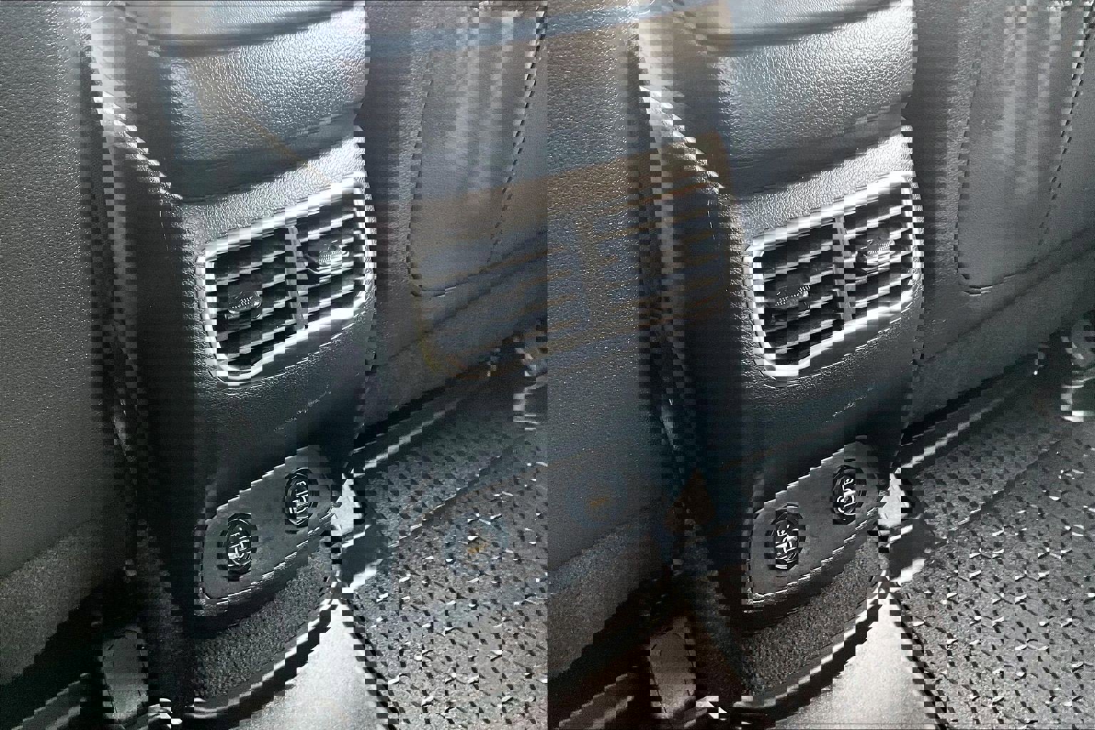 Used 2022 Hyundai Santa Fe SEL w/ Convenience Package image 32