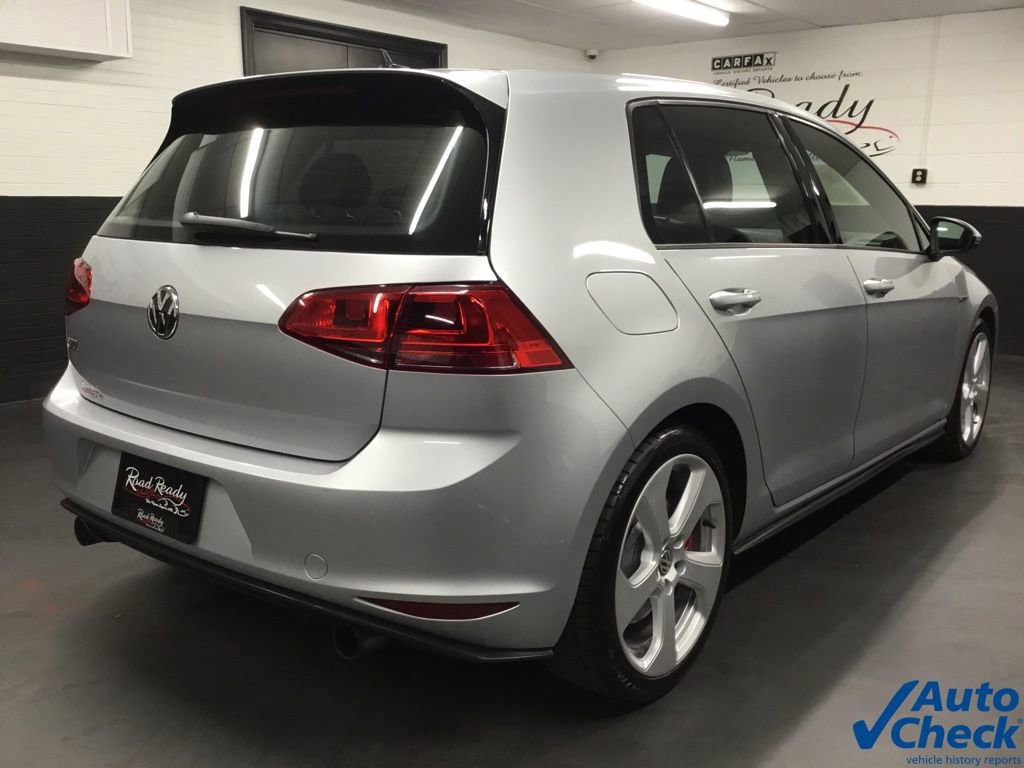 Used 2017 Volkswagen GTI SE image 10