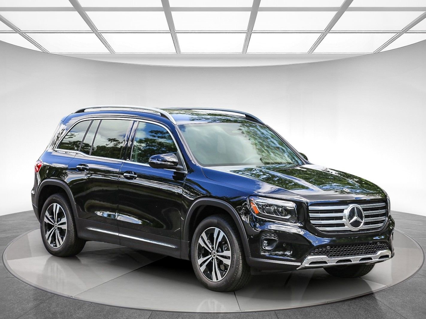 New 2025 Mercedes-Benz GLB 250 4MATIC image 5