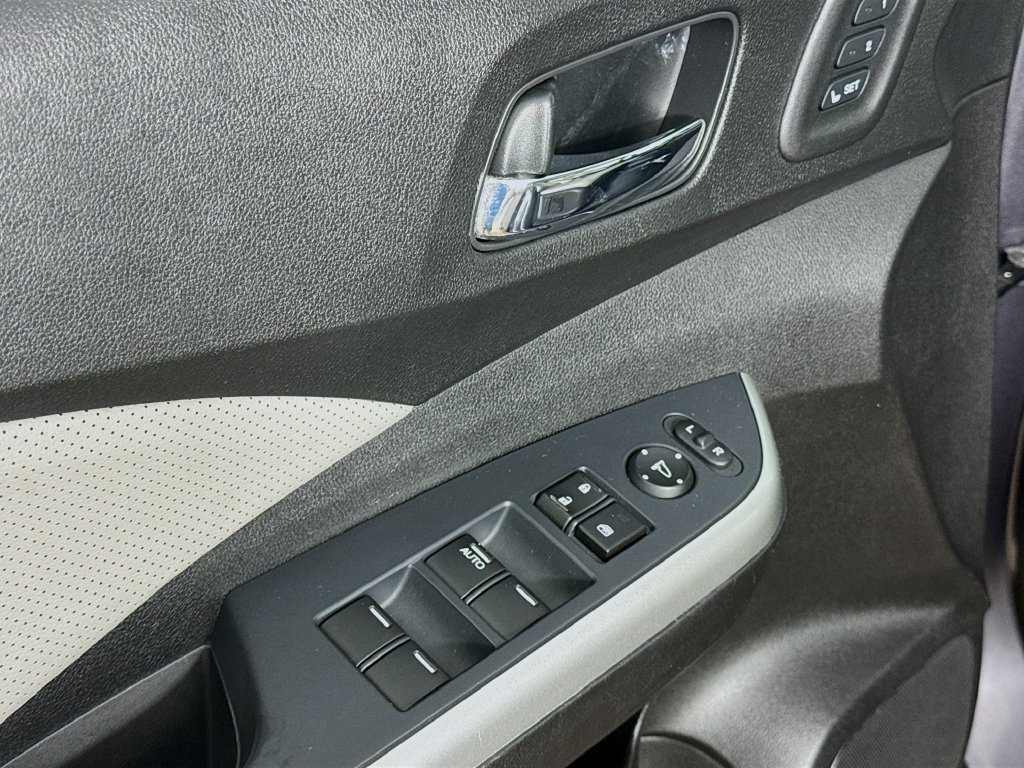 Used 2015 Honda CR-V Touring image 22