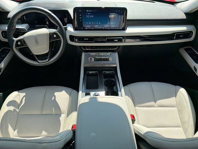 Used 2026 Lincoln Aviator 2WD image 26