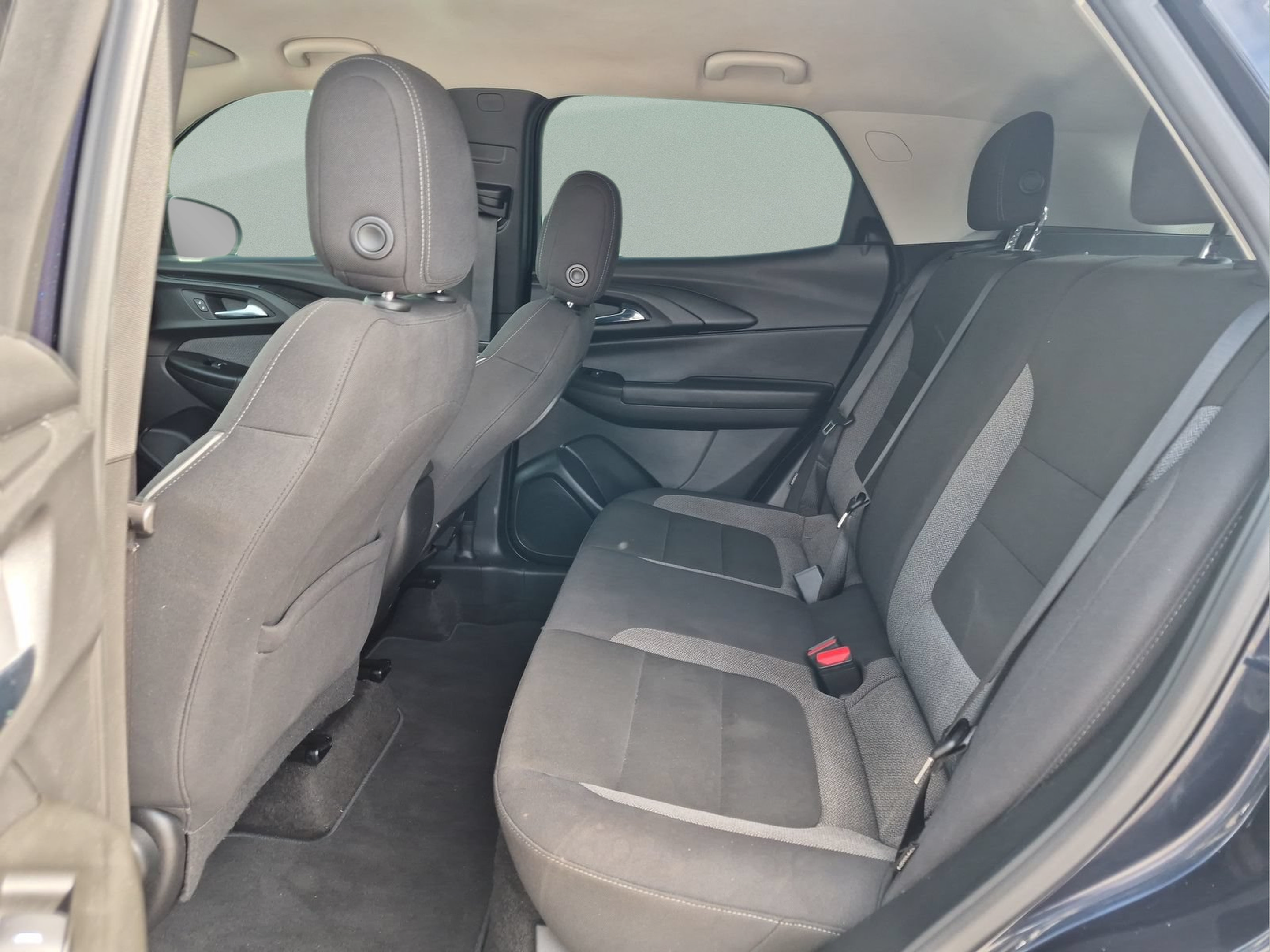 Used 2021 Chevrolet TrailBlazer LS FWD image 16