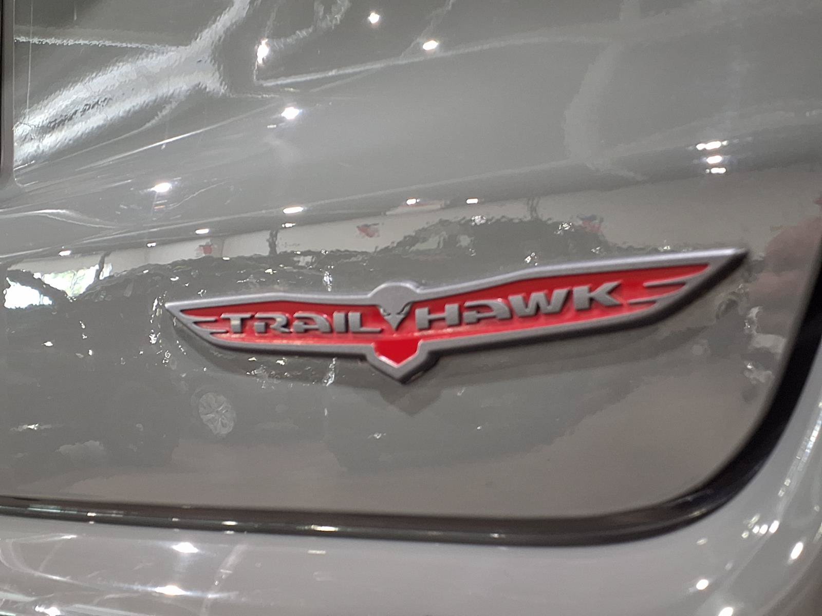 Used 2022 Jeep Compass Trailhawk AWD/4WD image 9